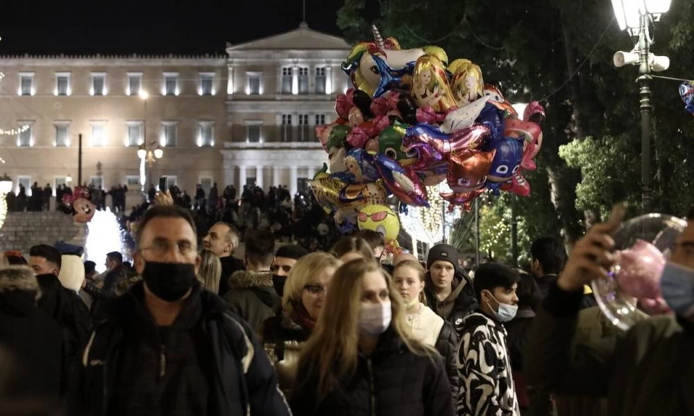 Κορονοϊός: Προβλέψεις για 30.000 νέα κρούσματα σήμερα-Τι λένε οι ειδικοί